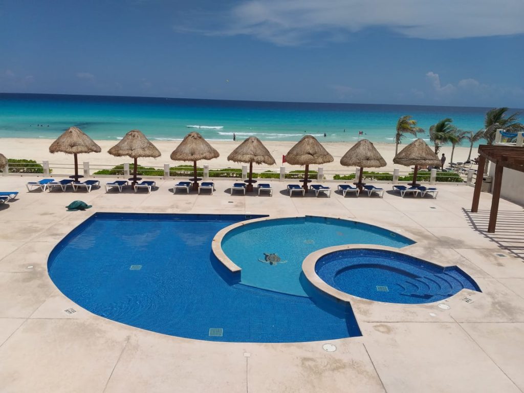 beachfront villa cancun